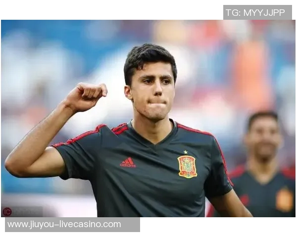 曼城10号酒吧豪掷千金引热议英媒曝他或将离队 曼城10号酒吧豪掷千金引热议英媒曝他或将离队